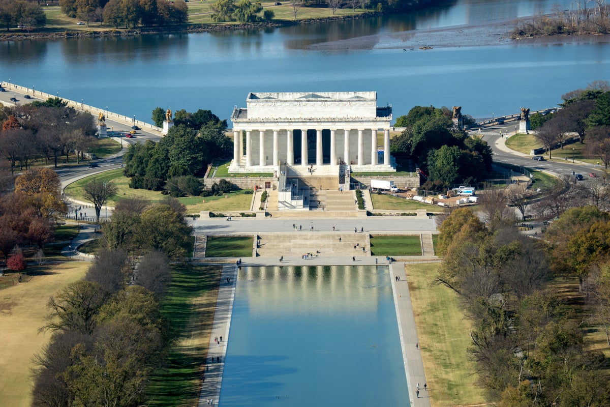 Trump boasts over his new renovation project at the Lincoln Memorial reflecting pool: ‘It will be much more beautiful’ – UK Times Trump boasts over his new renovation project at the Lincoln Memorial reflecting pool: ‘It will be much more beautiful’ – UK Times