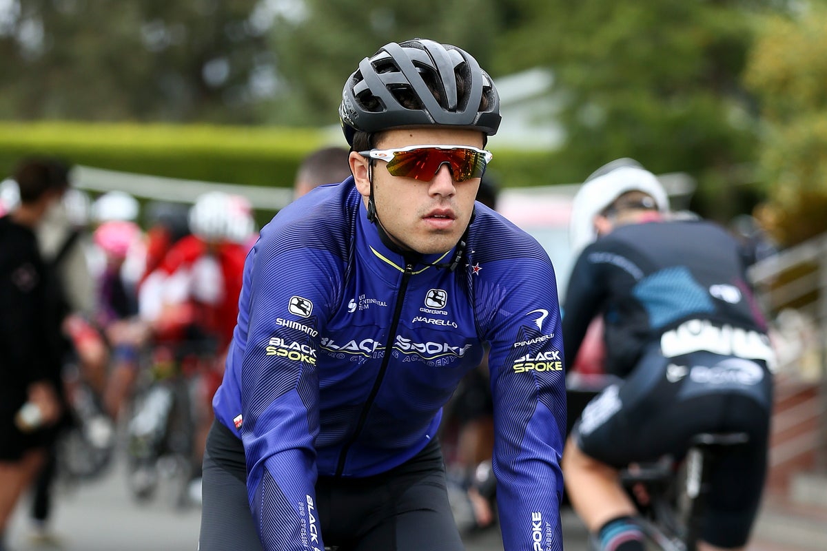 Kiaan Watts: New Zealand cyclist banned for punching rival in head during race – UK Times Kiaan Watts: New Zealand cyclist banned for punching rival in head during race – UK Times