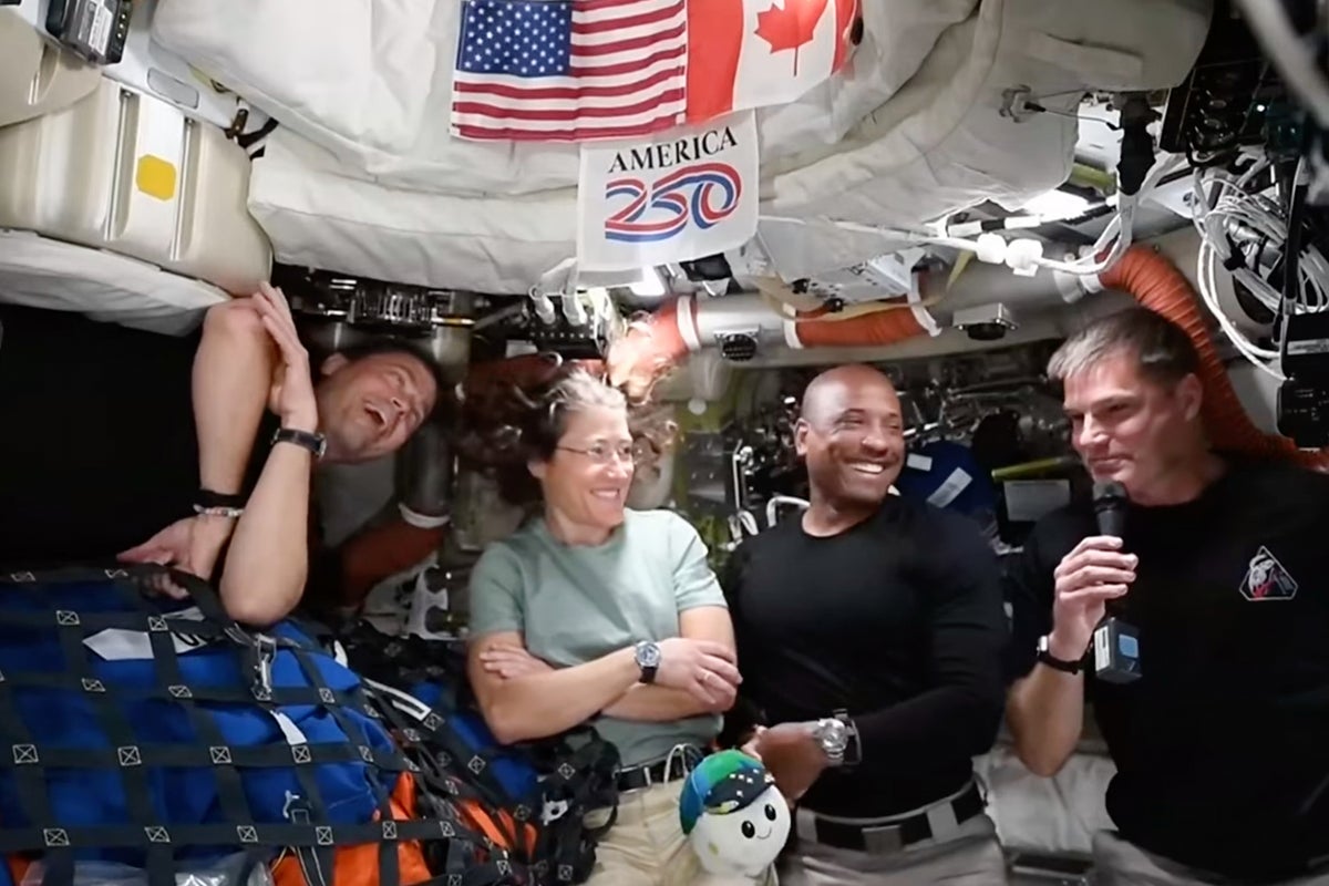 Artemis II crew’s heartfelt messages to family ahead of historic splashdown