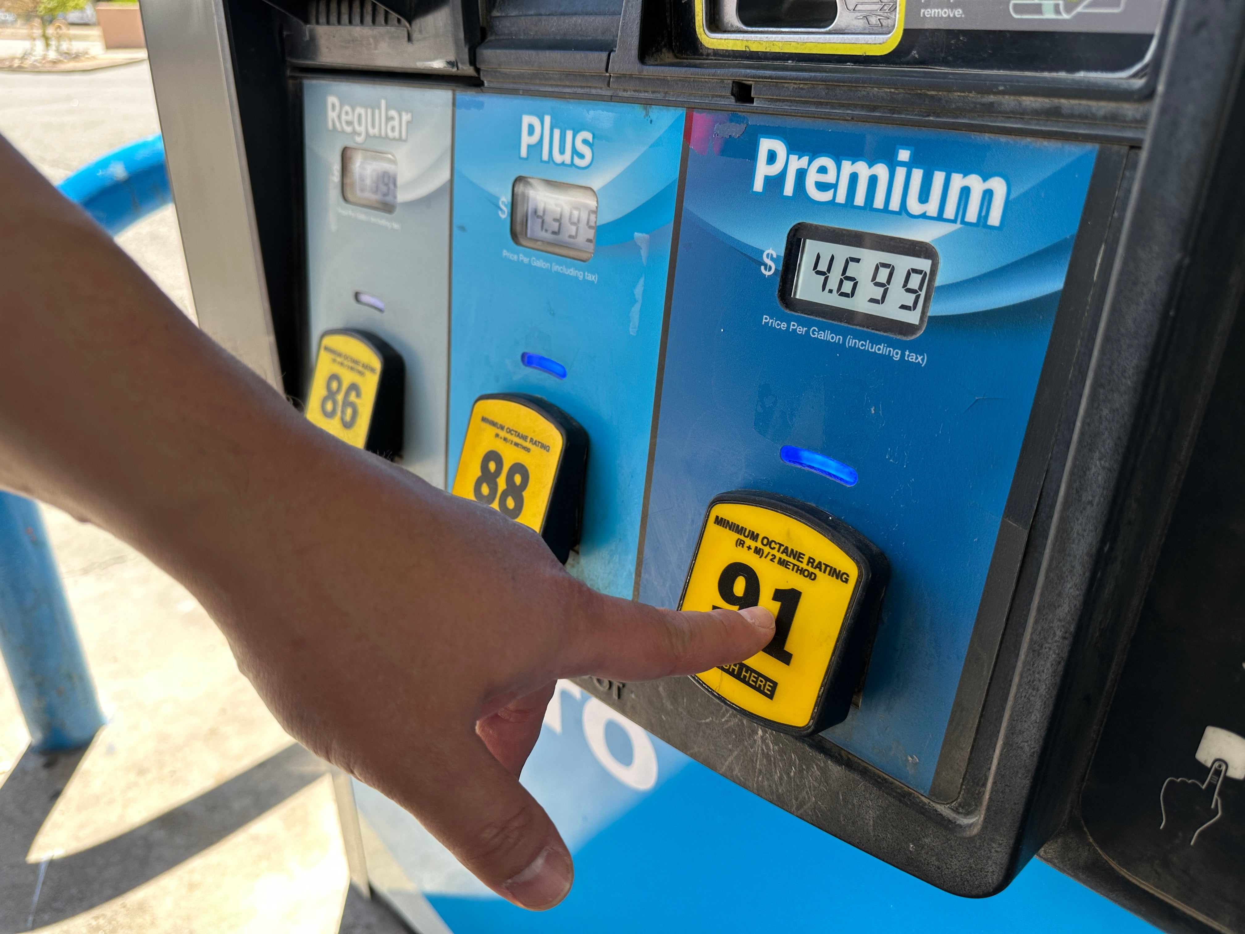 independent.co.uk - Bo Erickson - Trump admits high gas prices could last until US midterm elections
