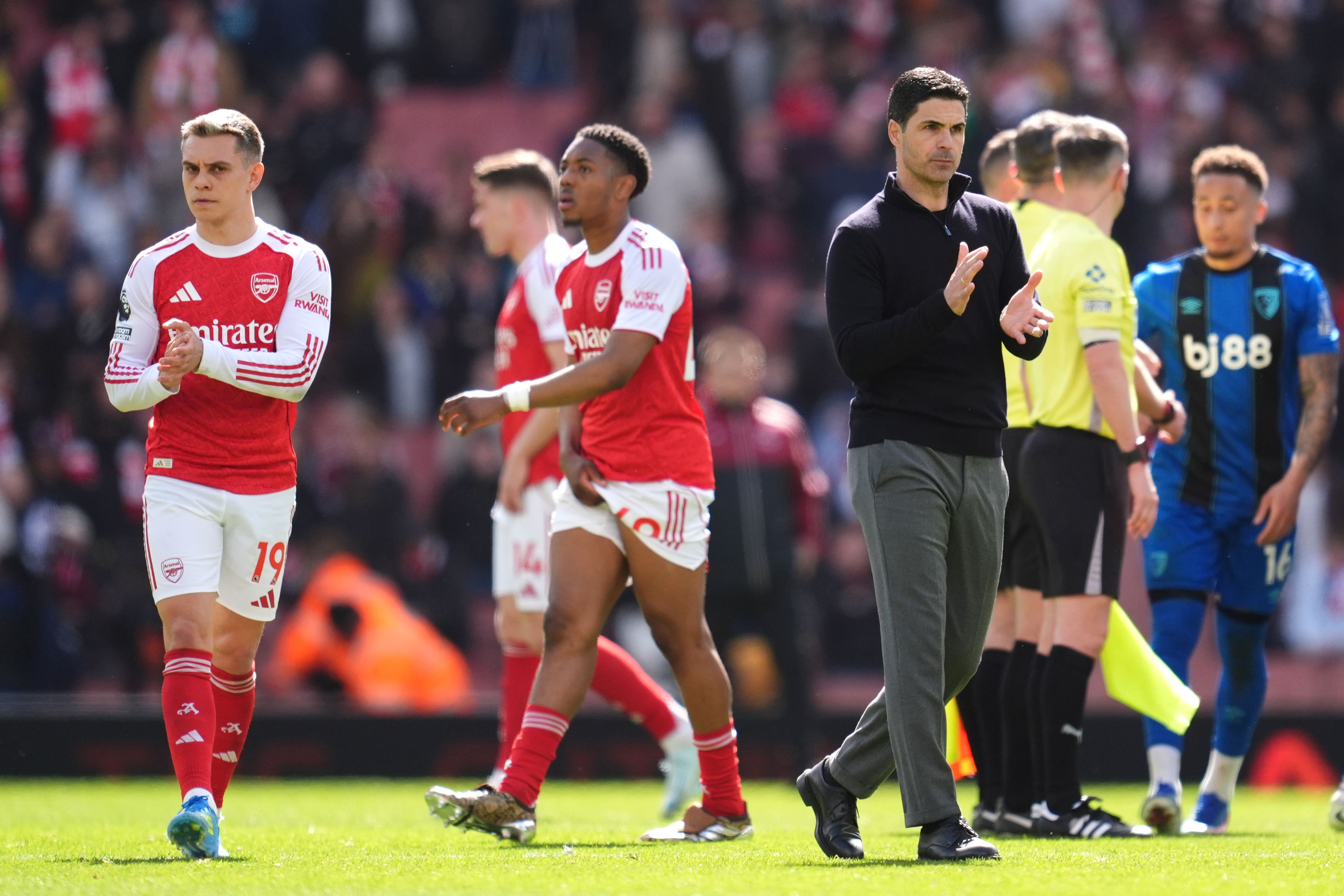 Arsenal manager Mikel Arteta applauds the fans (Adam Davy/PA)