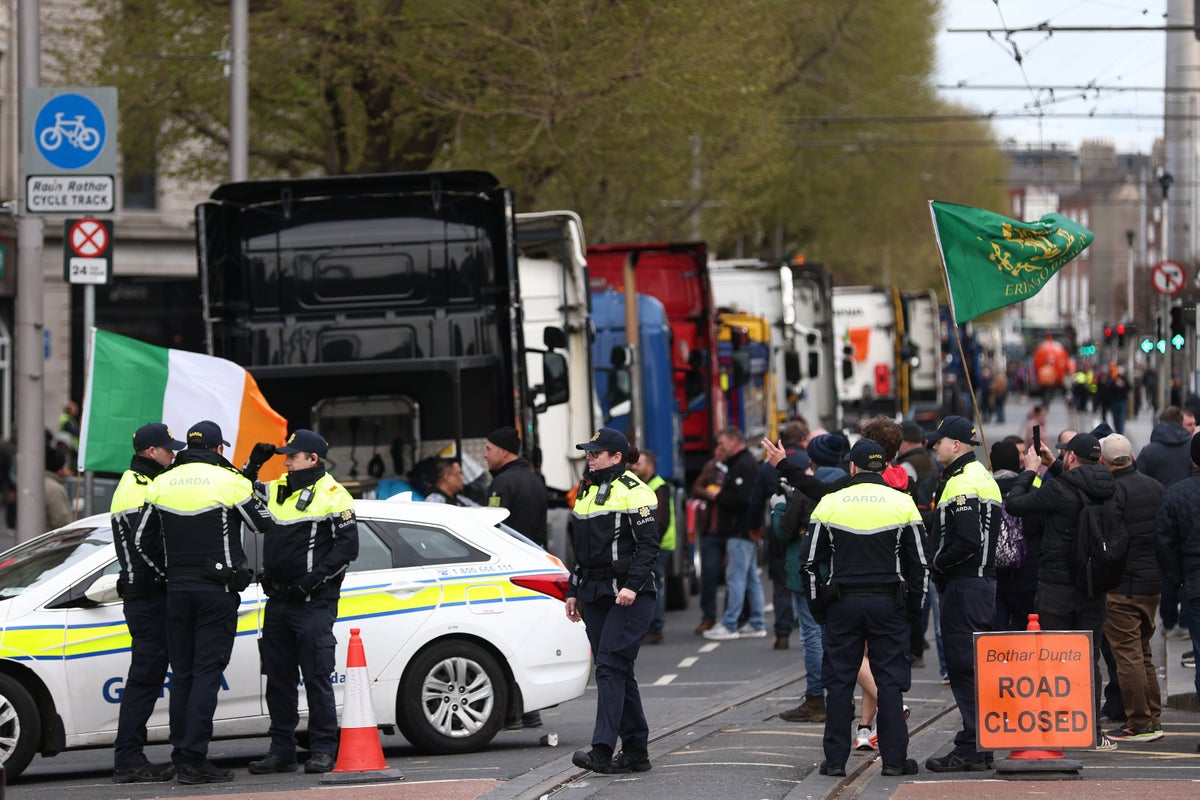 Irish police clear demonstrators to reopen refinery as fuel protest causes chaos