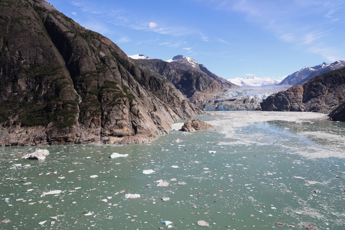 Cruise companies to Alaska are avoiding a popular excursion to Tracy Arm after a massive landslide – UK Times Cruise companies to Alaska are avoiding a popular excursion to Tracy Arm after a massive landslide – UK Times