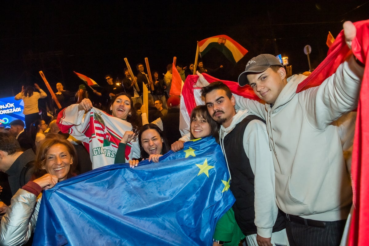 Dünya, Péter Magyar'ın Macaristan seçimlerindeki zaferine nasıl tepki verdi?