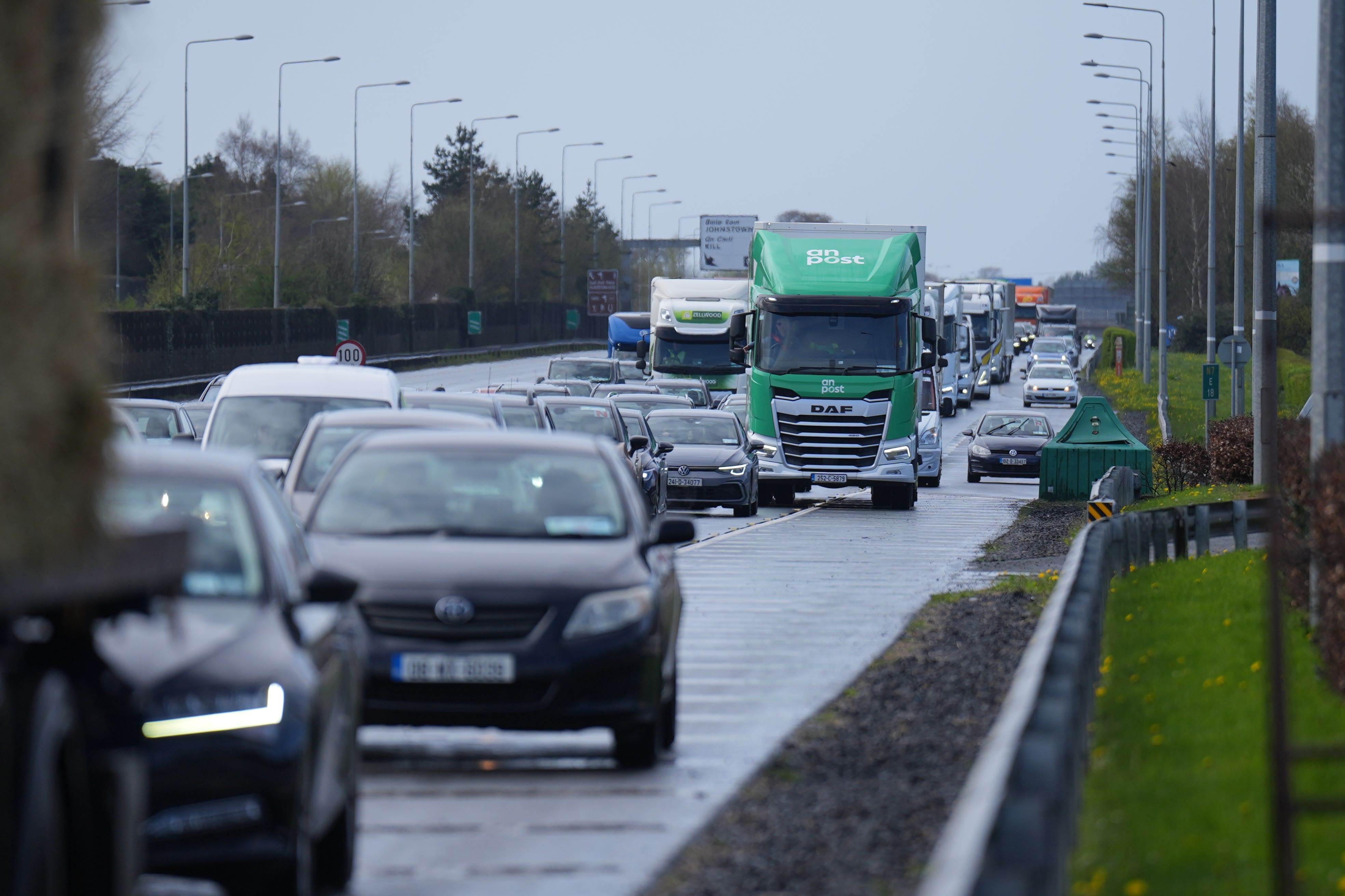 Fuel protesters block the N7 motorway in Rathcoole near Dublin.(Niall Carson/PA)