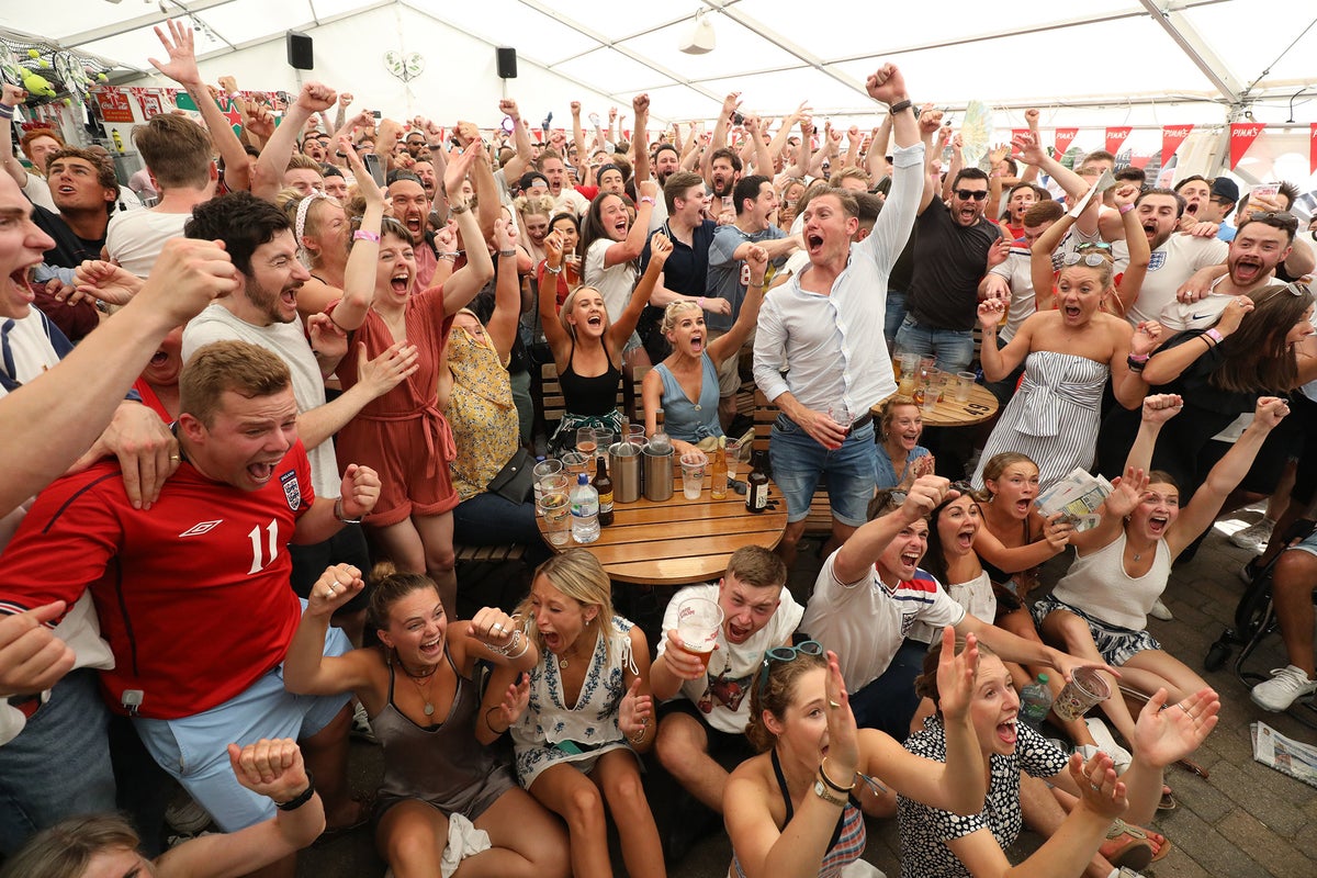 Health warning for England fans attending team&rsquo;s World Cup opener in Texas