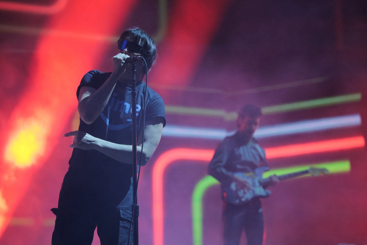 The Strokes end Coachella performance with fiery political video condemning US government – UK Times