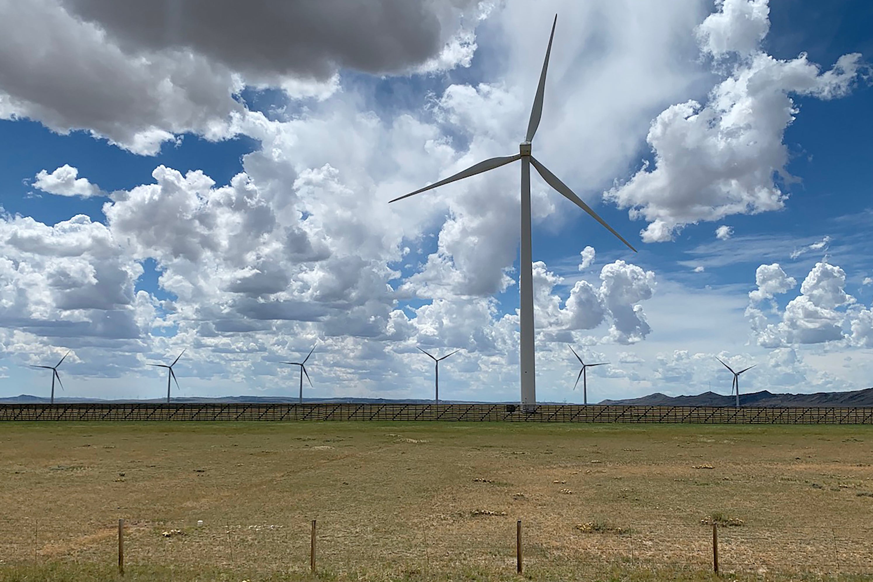 independent.co.uk - Dustin Bleizeffer - Wyoming electric utility dumps wind and solar in long-term planning