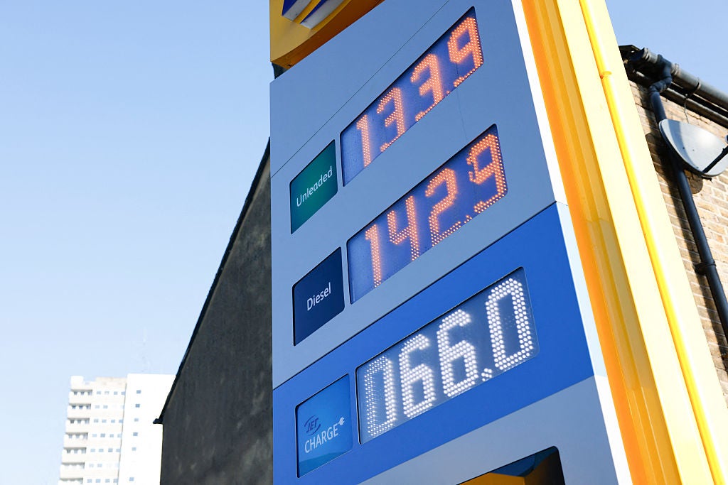 independent.co.uk - Karl Matchett - Drivers look to electric vehicles as cost of petrol soars due to Iran war