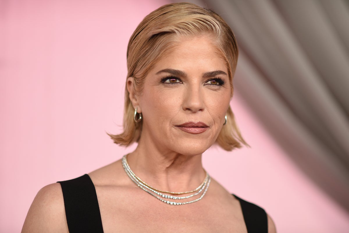 Selma Blair says she’s ‘relapse free’ amid MS diagnosis – UK Times
