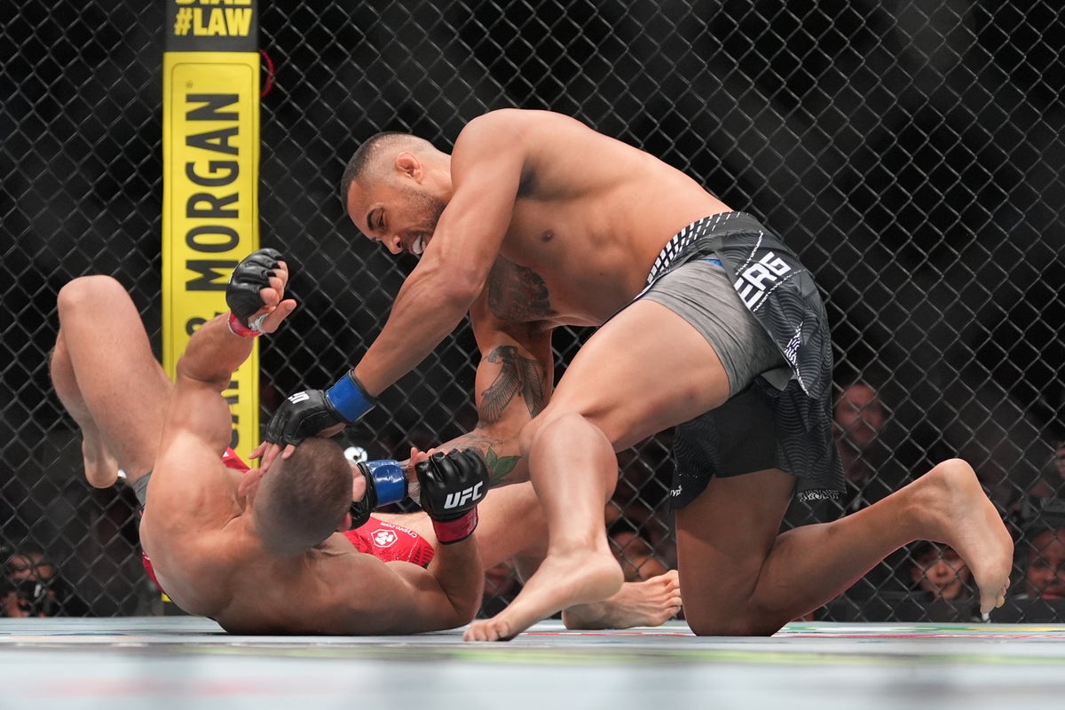 Carlos Ulberg offers verdict on Jiri Prochazka rematch after bizarre UFC 327 fight