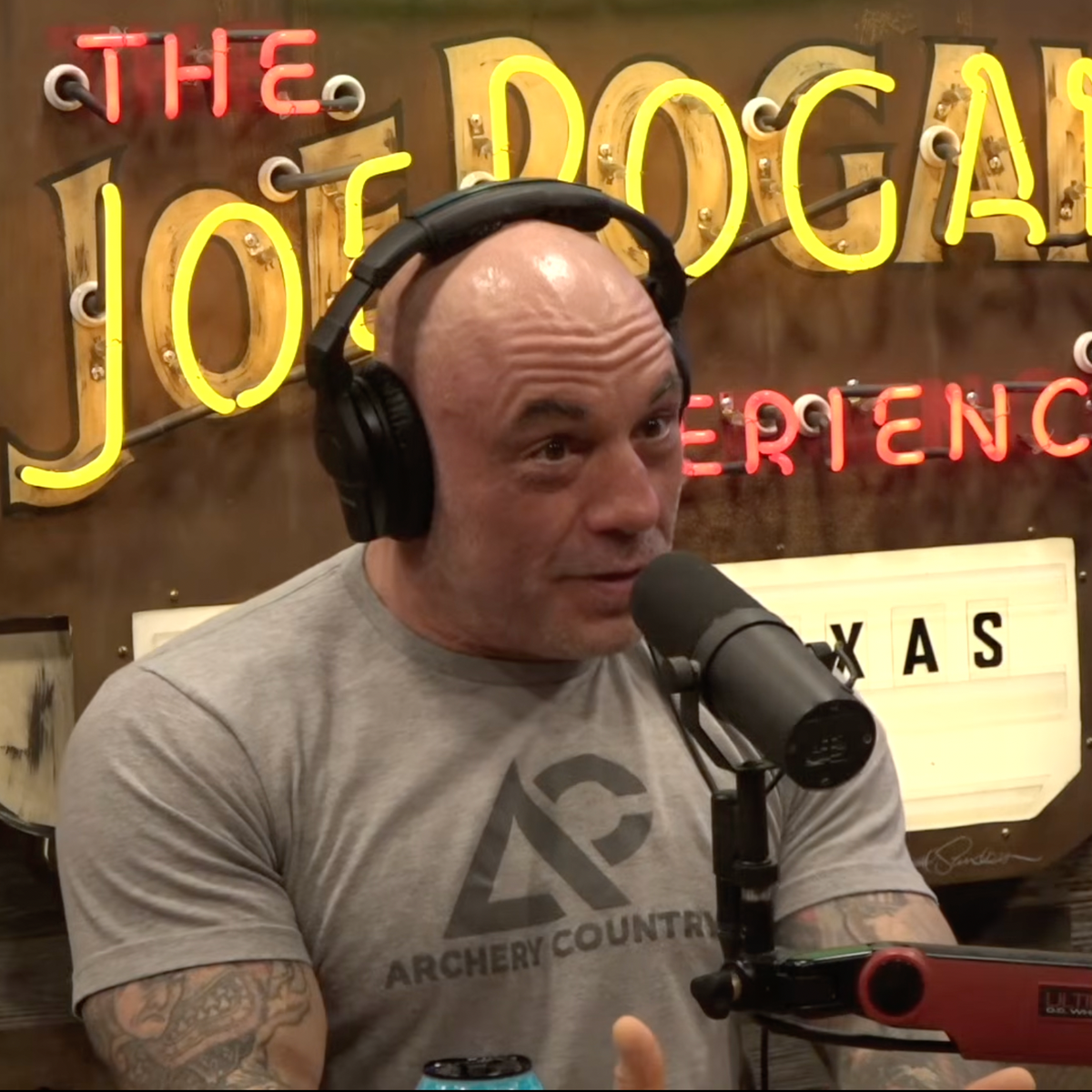 Joe Rogan bursts into laughter over Trump's claim that AI picture depicted  him as a doctor and not Jesus | The Independent