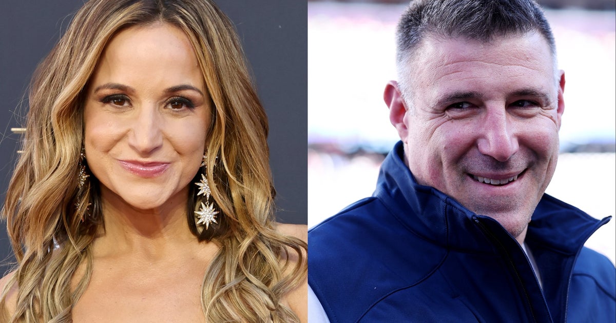 NFL reporter Dianna Russini resigns amid photos with Mike Vrabel as her ex-boss says 'new questions were raised' | The Independent