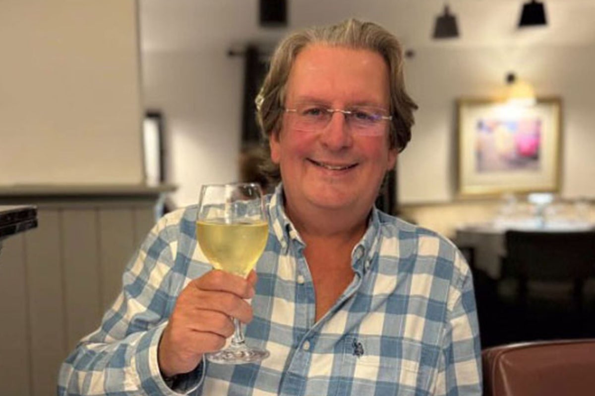 Businessman sues British Airways for 50k claiming cut fingers caused nightmares'