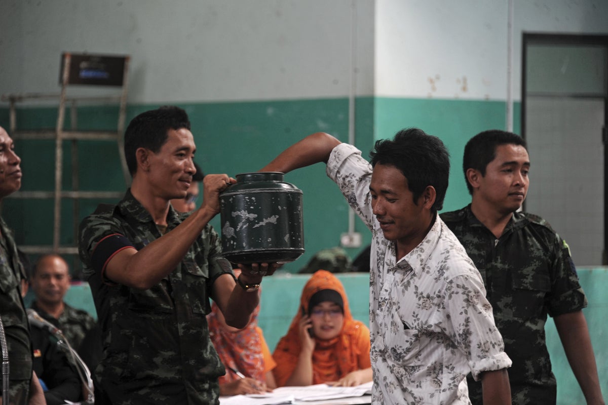 Young Thais react with delight and dismay to ‘Hunger Games’-style military draft lottery – UK Times Young Thais react with delight and dismay to ‘Hunger Games’-style military draft lottery – UK Times