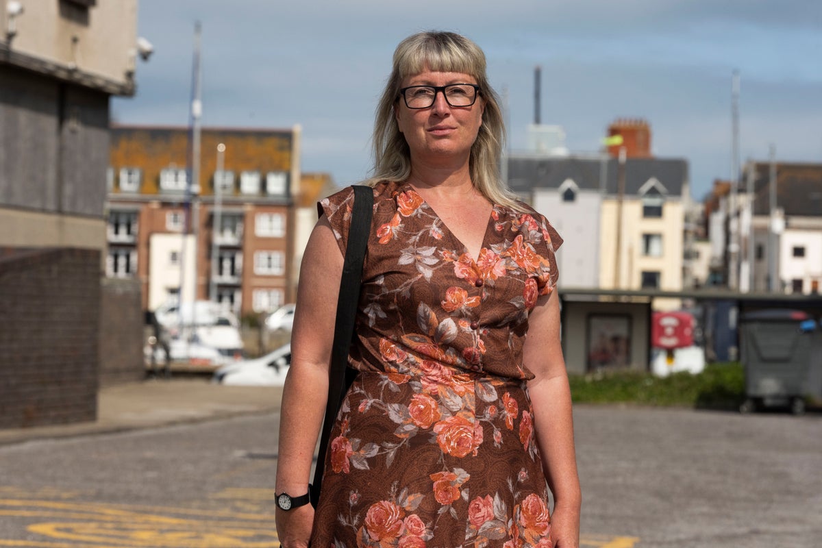 Animal activist banned from Michelin restaurant after ‘freeing’ educational pet lobster Animal activist banned from Michelin restaurant after ‘freeing’ educational pet lobster