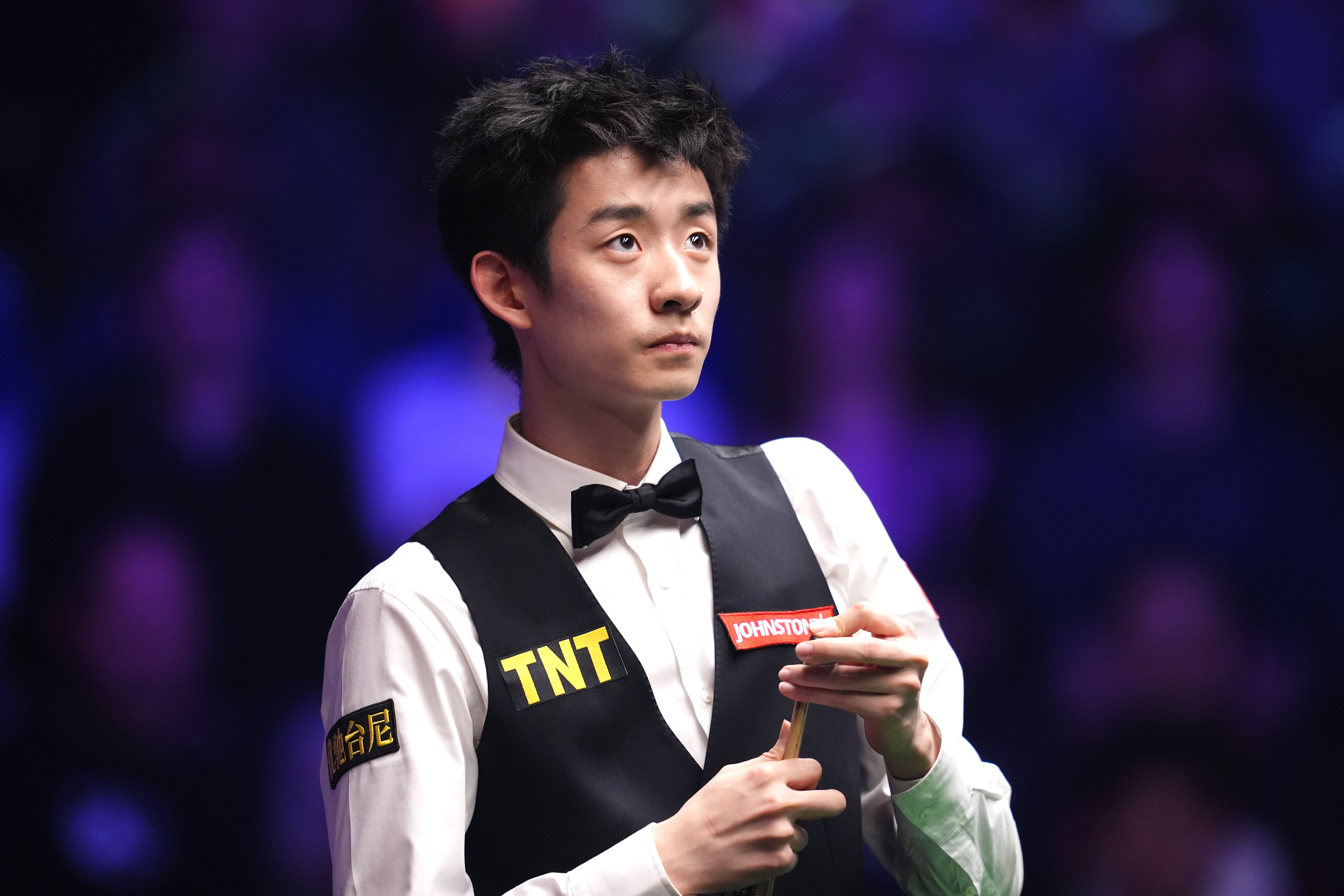 Wu Yize takes 10-7 lead over Shaun Murphy in World Snooker Championship final — image 5