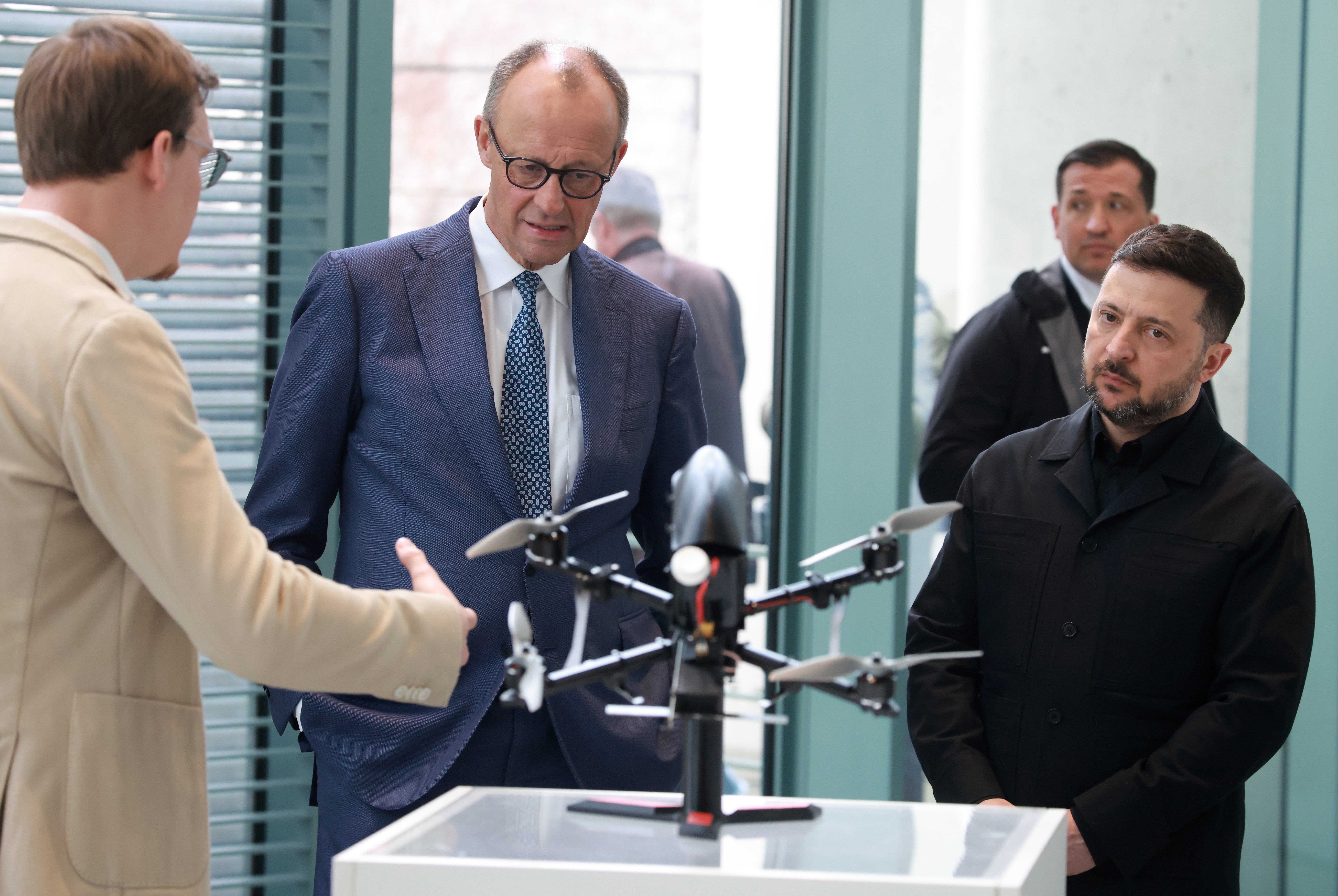 UK to send £752m and 120,000 drones to Ukraine to bolster defences against Russia