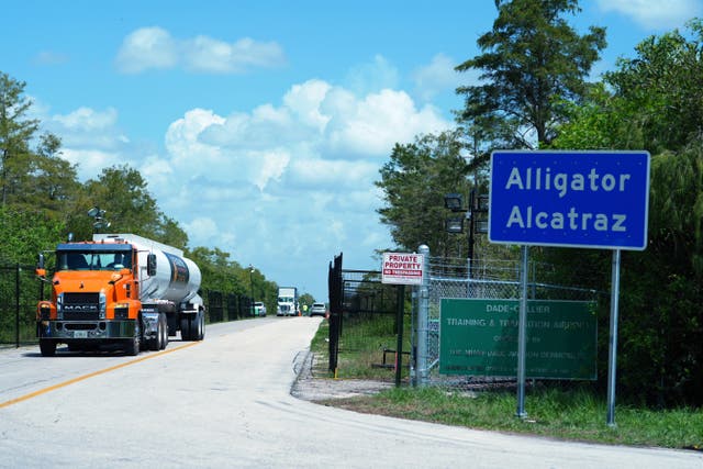 FLORIDA-CÁRCEL PARA INMIGRANTES