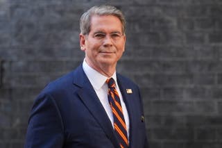Rachel Reeves is due to meet US Treasury Secretary Scott Bessent, who has referred to the impact of the war as โshort-term volatility for long-term gainโ which he said would prevent Tehran developing a nuclear weapon.