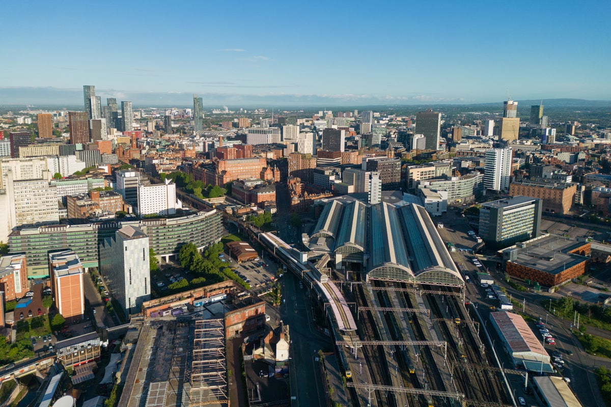 Major disruption at Manchester Piccadilly after damage to overhead wires