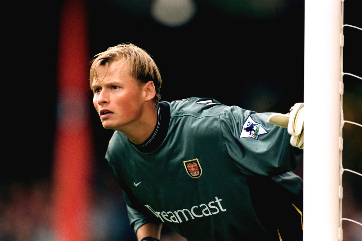 Ex-Arsenal and Liverpool goalkeeper Alex Manninger dies in traffic accident at age of 48