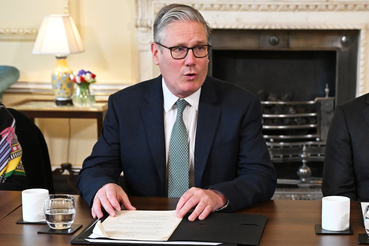 Reopening Strait of Hormuz is a &lsquo;global responsibility&rsquo;, Starmer says amid Trump blockade