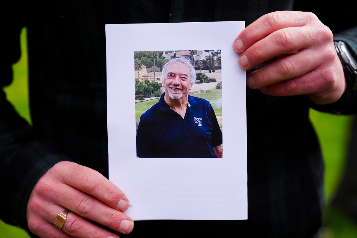 Steve Davis pays emotional tribute to John Virgo at memorial service for snooker great Steve Davis pays emotional tribute to John Virgo at memorial service for snooker great