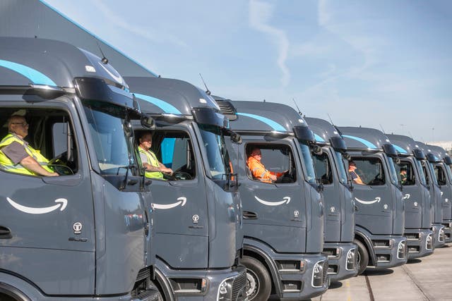 Amazon агресивно наступає на FedEx і UPS, пропонуючи послуги доставки бізнесам