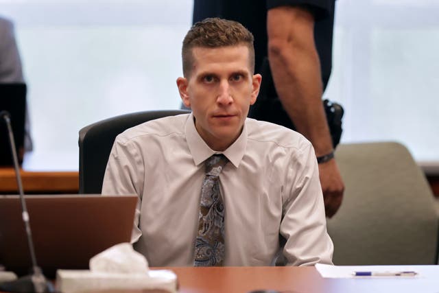 <p>Bryan Kohberger, quien el año pasado se declaró culpable del asesinato de cuatro estudiantes universitarios, sostuvo en un nuevo comunicado que es inocente </p>