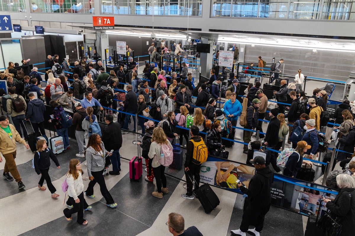 Chicago’s O’Hare airport instructed to chop 300 every day flights to cut back delays