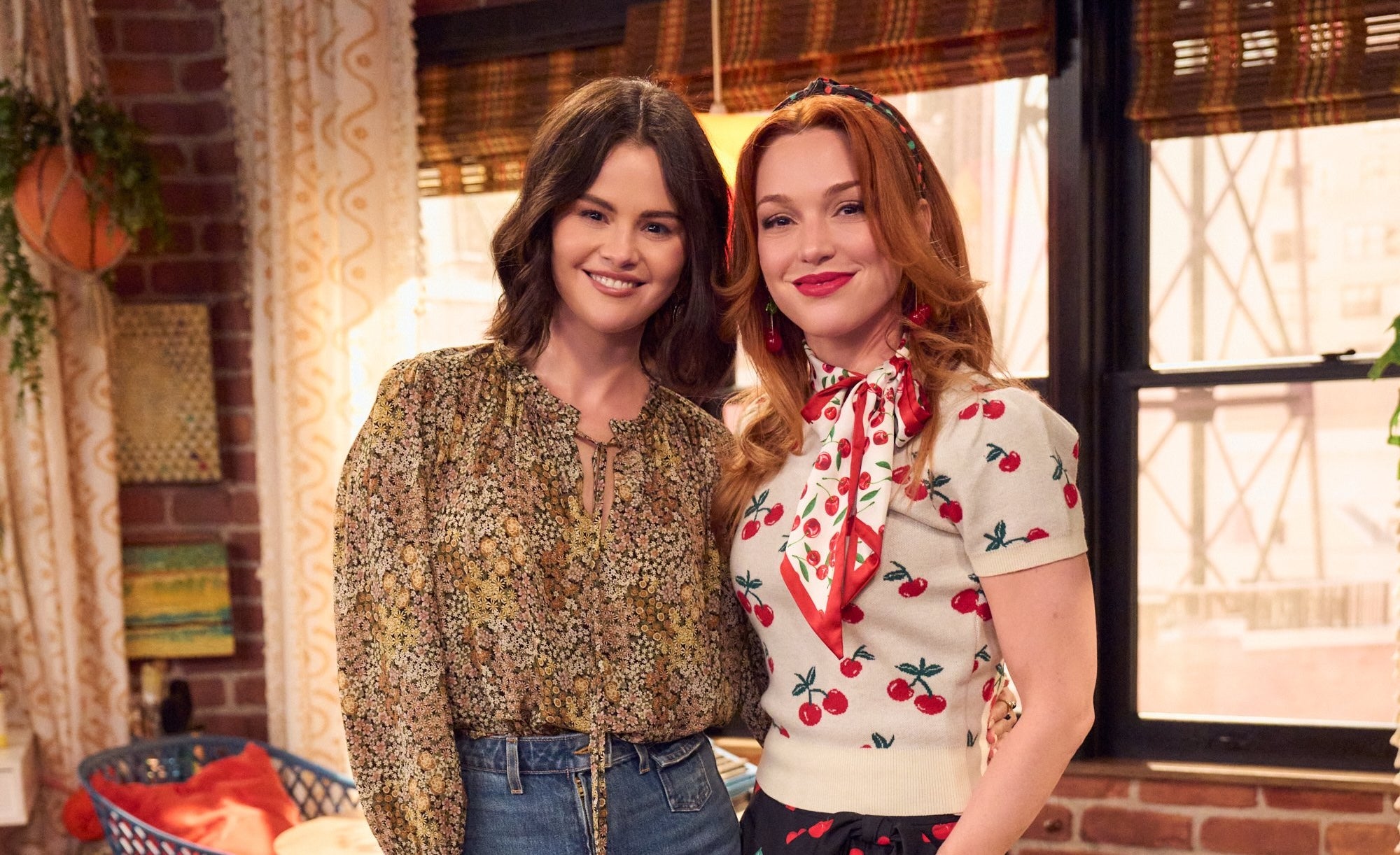 (LR) Selena Gomez e Jennifer Stone si riuniranno nella terza e ultima stagione di 'Wizards Beyond Waverly Place'