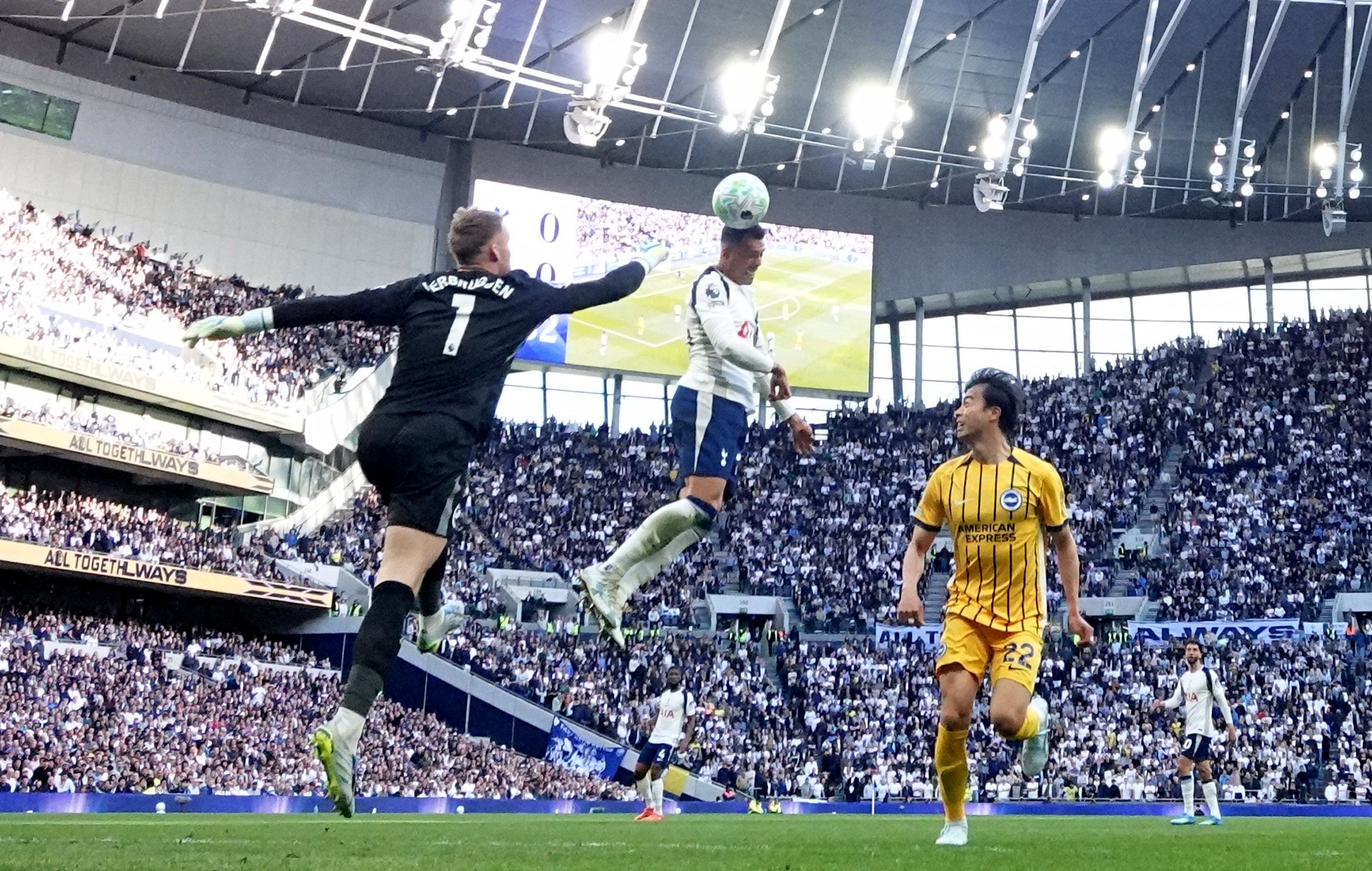 Pedro Porro opened the scoring for Tottenham