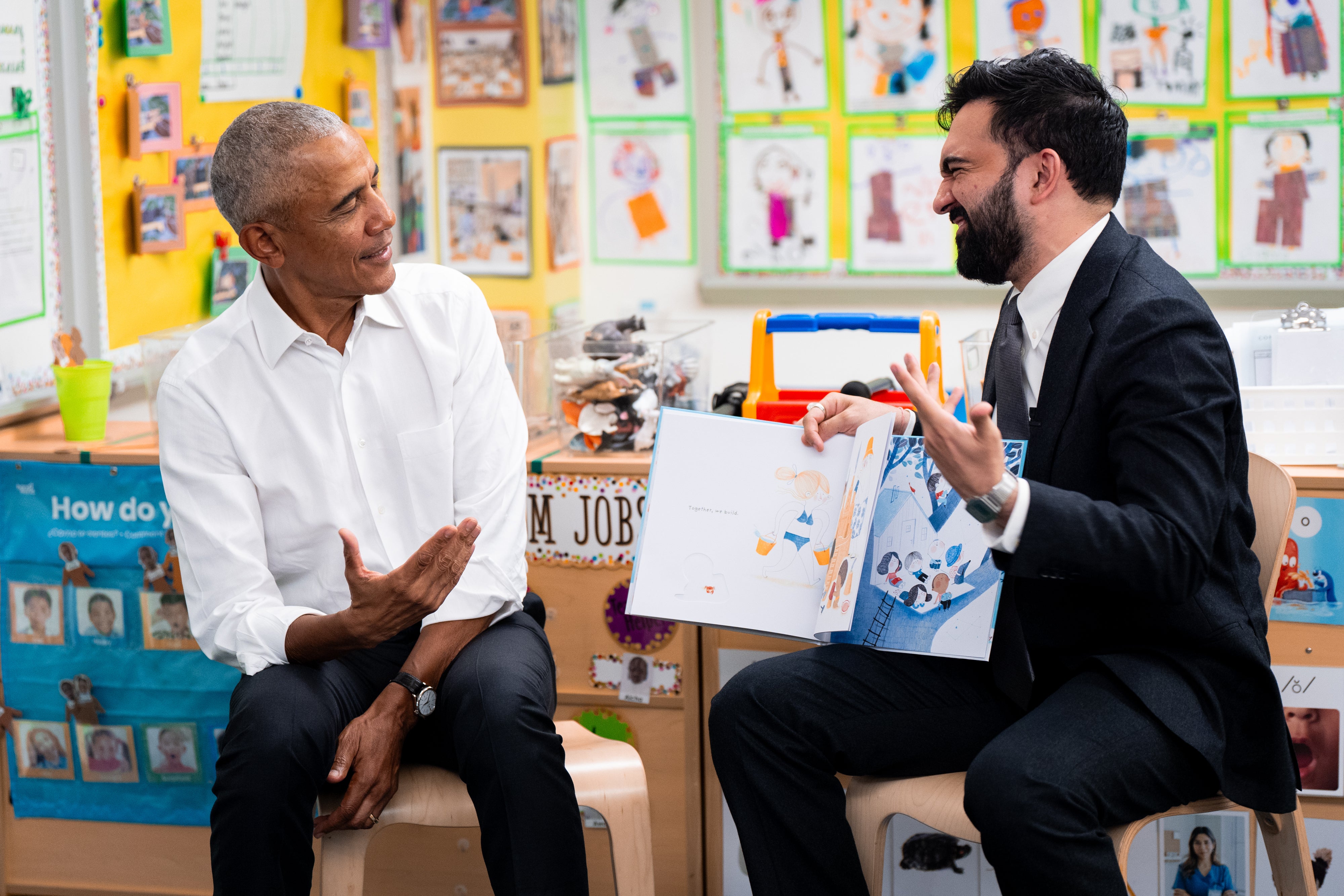 Photos show Obama and Mamdani reading to preschoolers in the Bronx