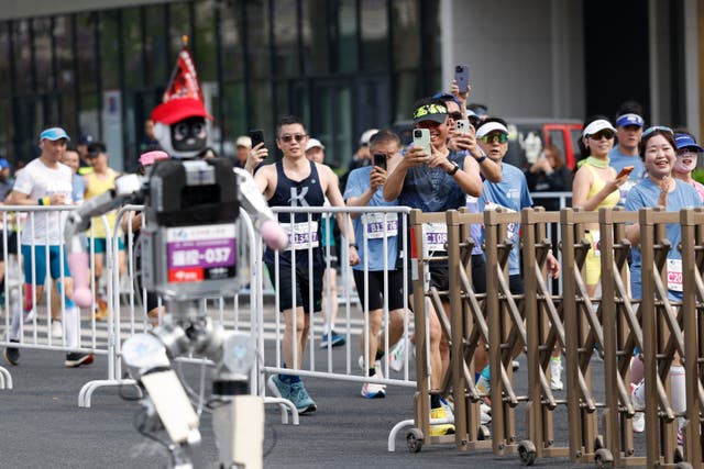 CHINA-MARATÓN DE ROBOTS