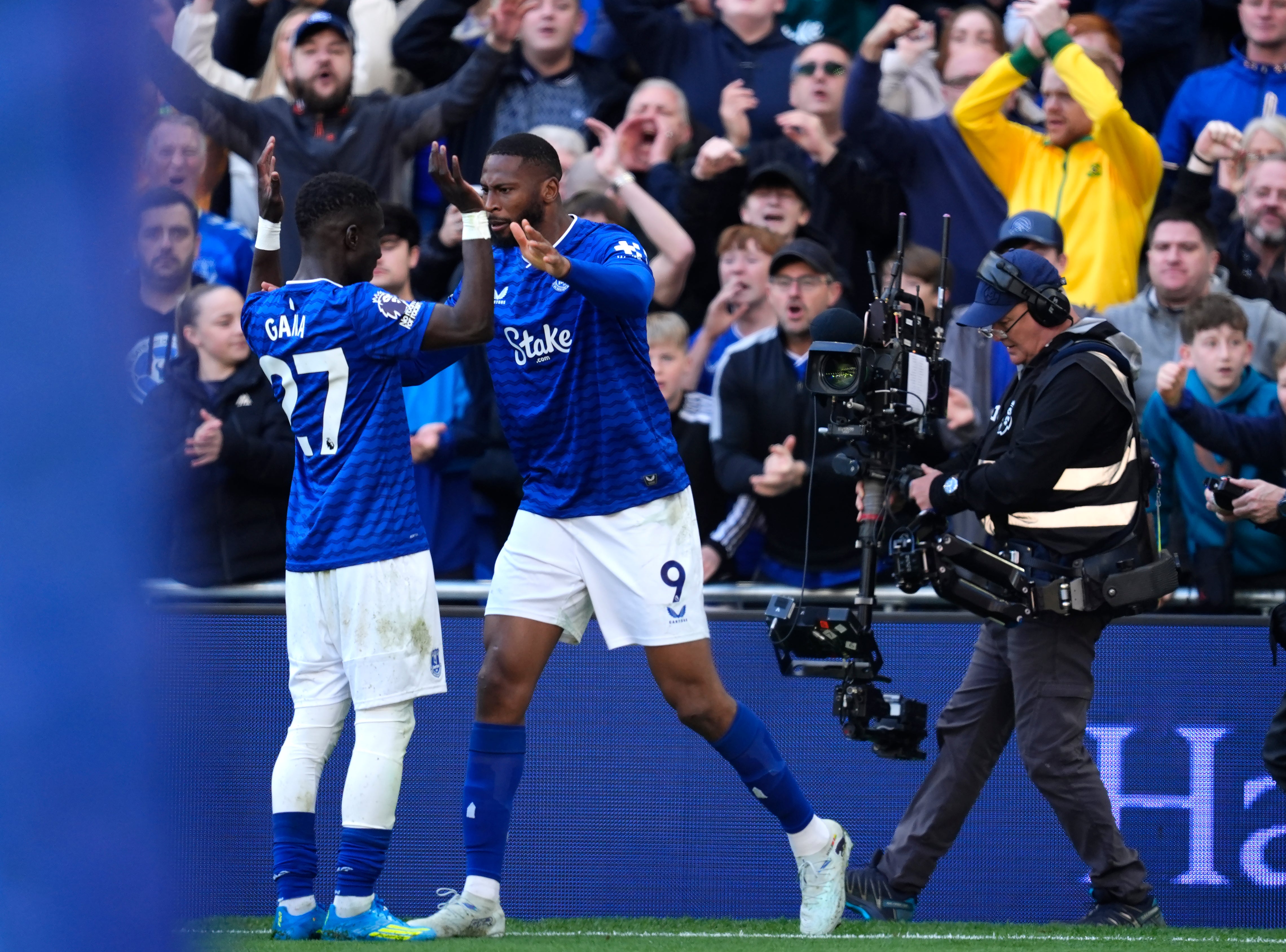 Everton's Beto (second left) celebrates scoring their side's first goal