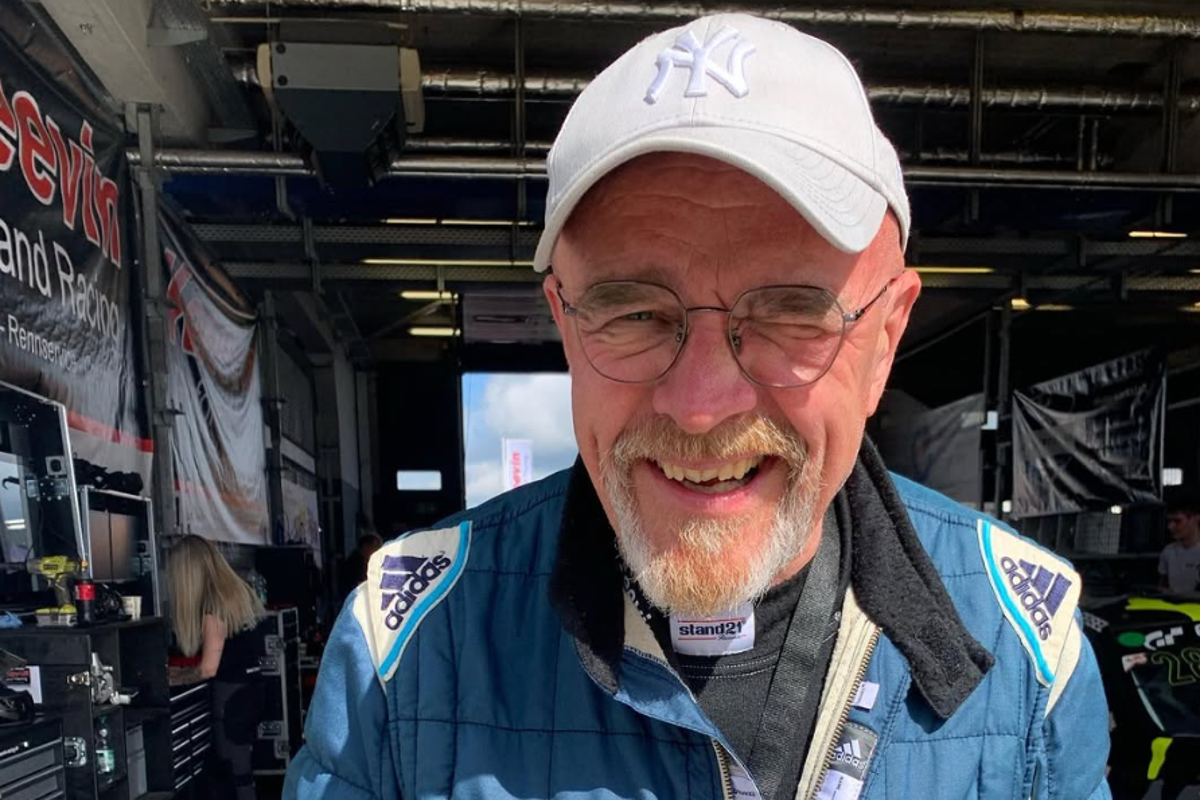 Racing driver dies after seven-car pile-up during qualifiers