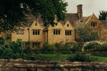 <p>The hotel sits in 60 acres of grounds</p>
