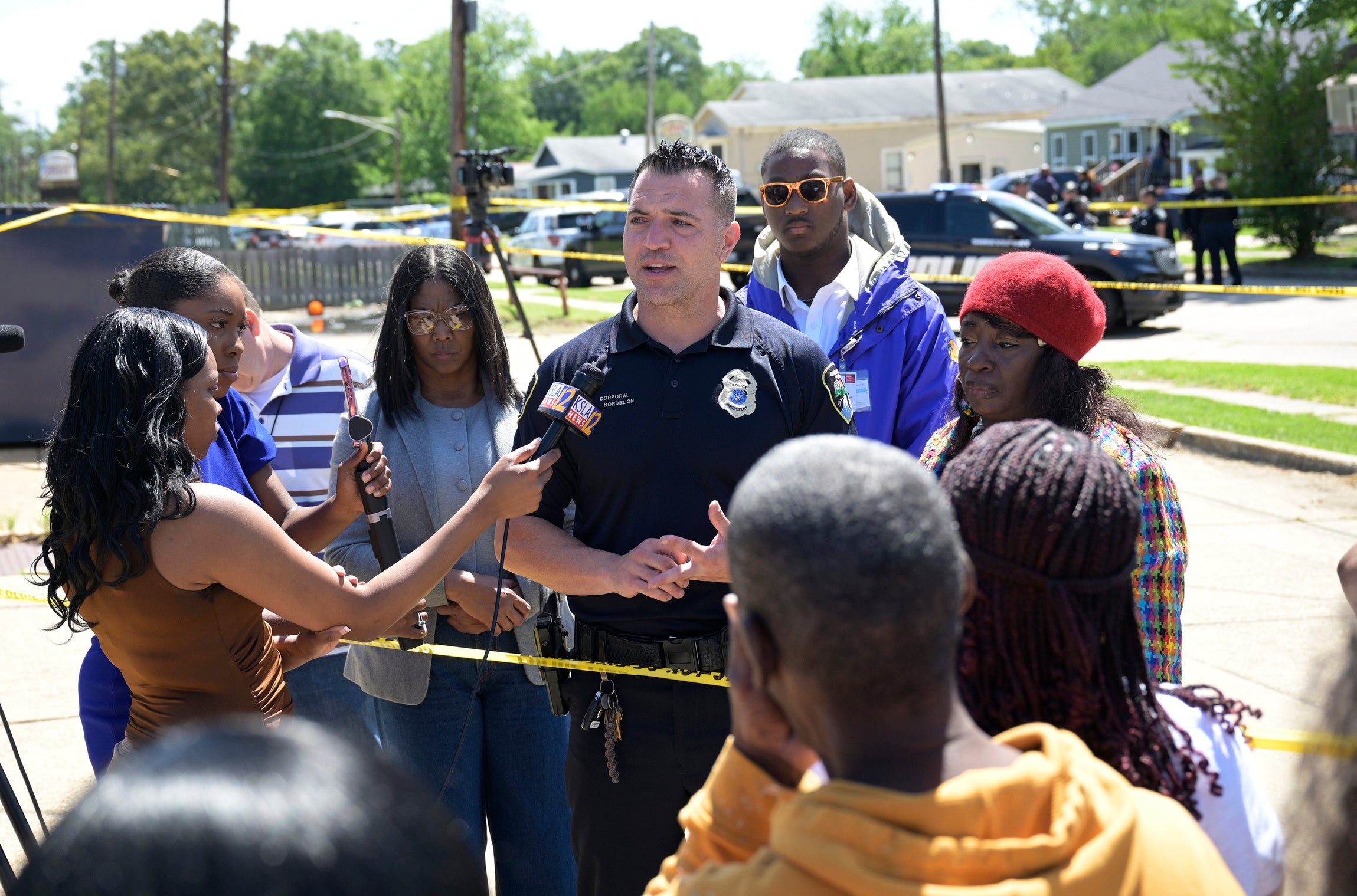 Elkins also critically injured two women, according to Shreveport Police Department spokesperson Chris Bordelon (center)