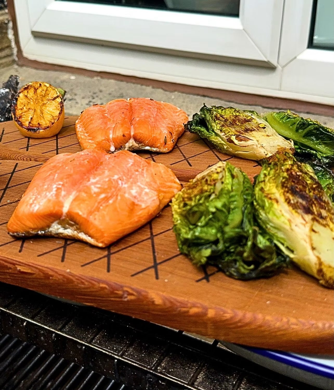 Proof that simple wins – smoky salmon and charred greens doing all the work