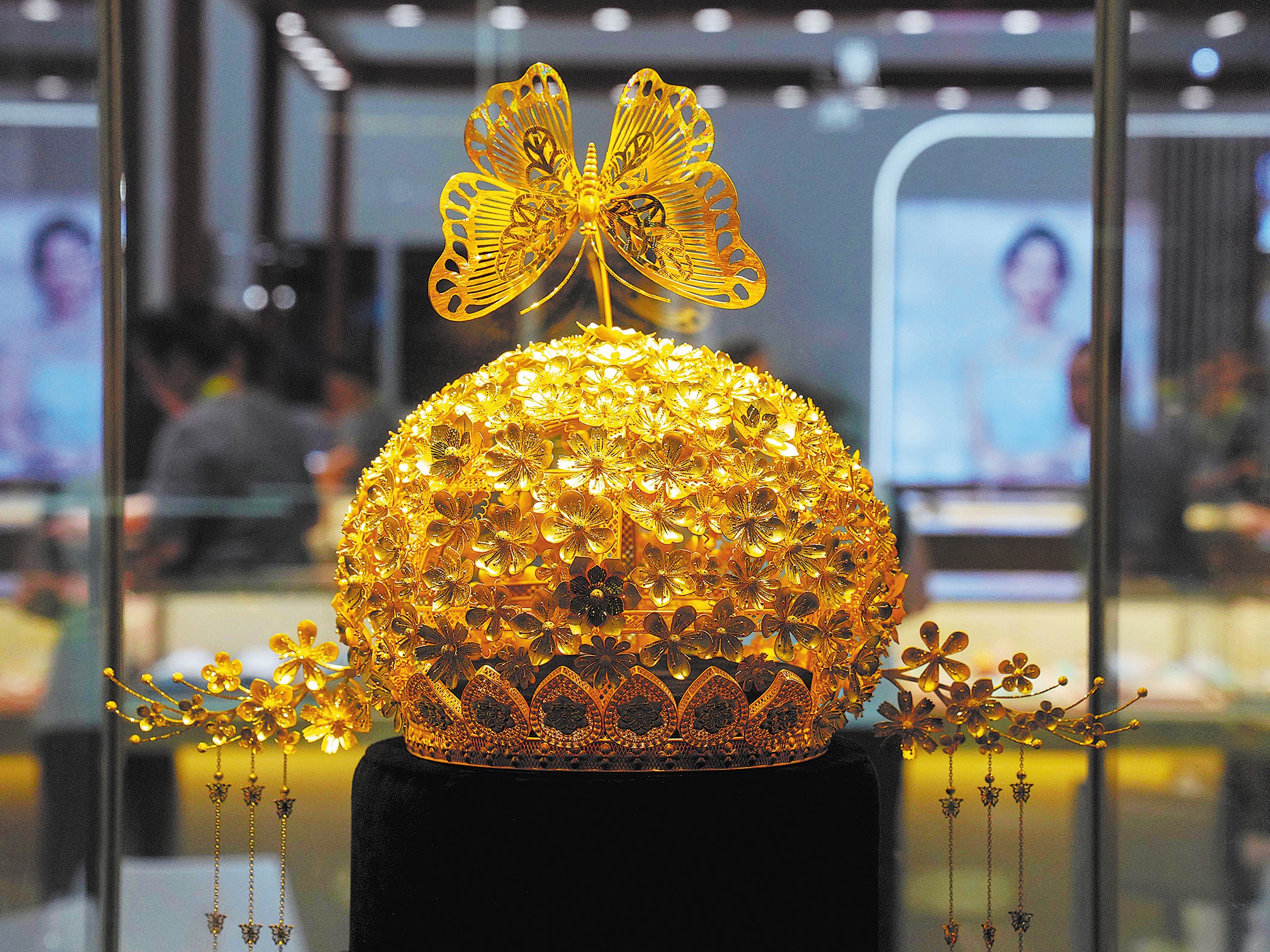 Appeal of Chinese-style gold jewellery soars