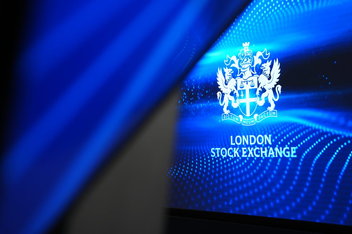 FTSE 100 falls back amid renewed US-Iran tension