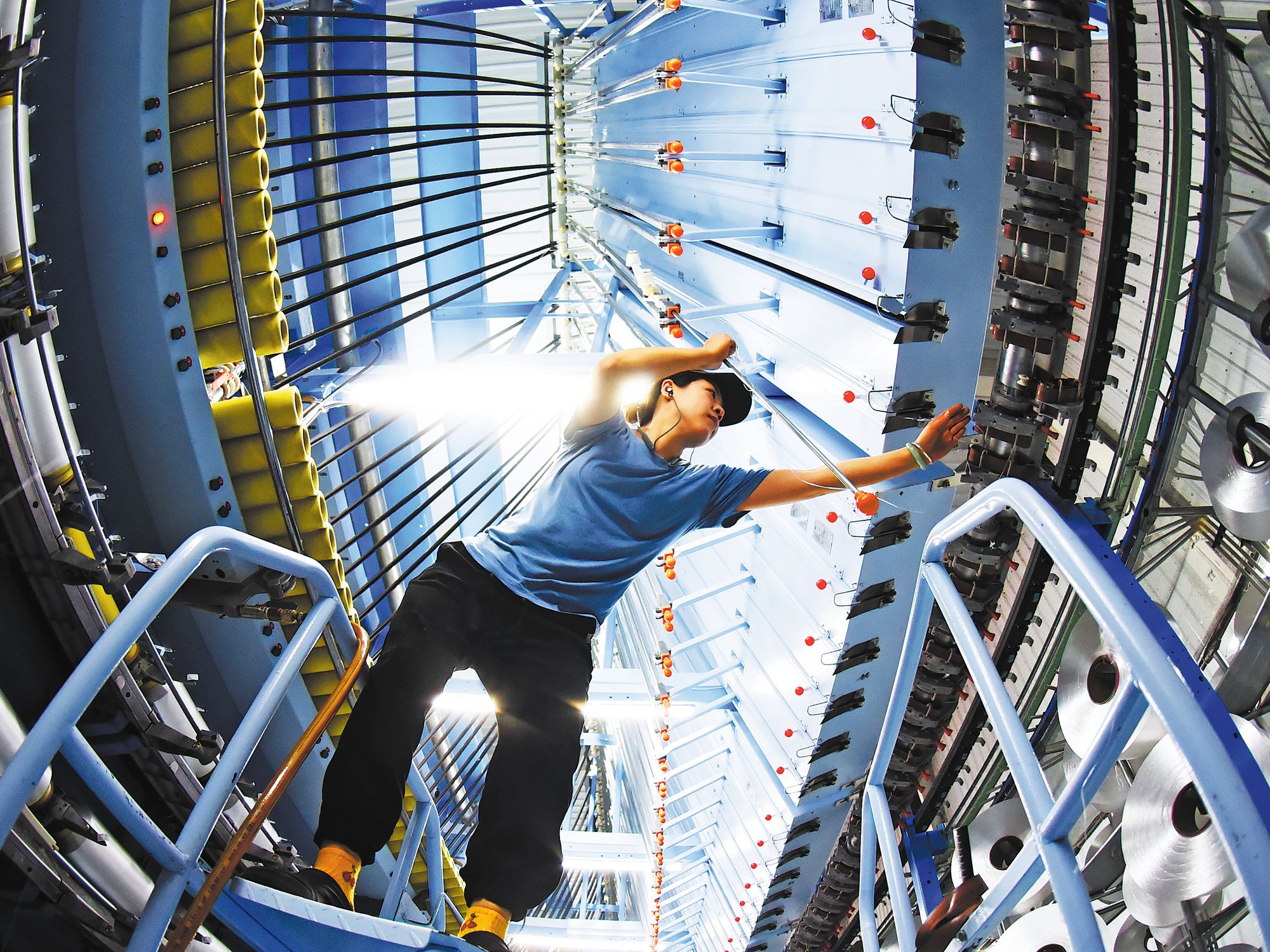 First-quarter growth robust at 5%