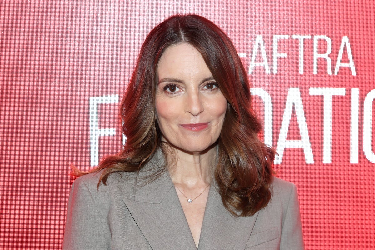 Tina Fey admits some of her SNL jokes were ‘on the wrong side’ but defends Sarah Palin sketches – UK Times Tina Fey admits some of her SNL jokes were ‘on the wrong side’ but defends Sarah Palin sketches – UK Times