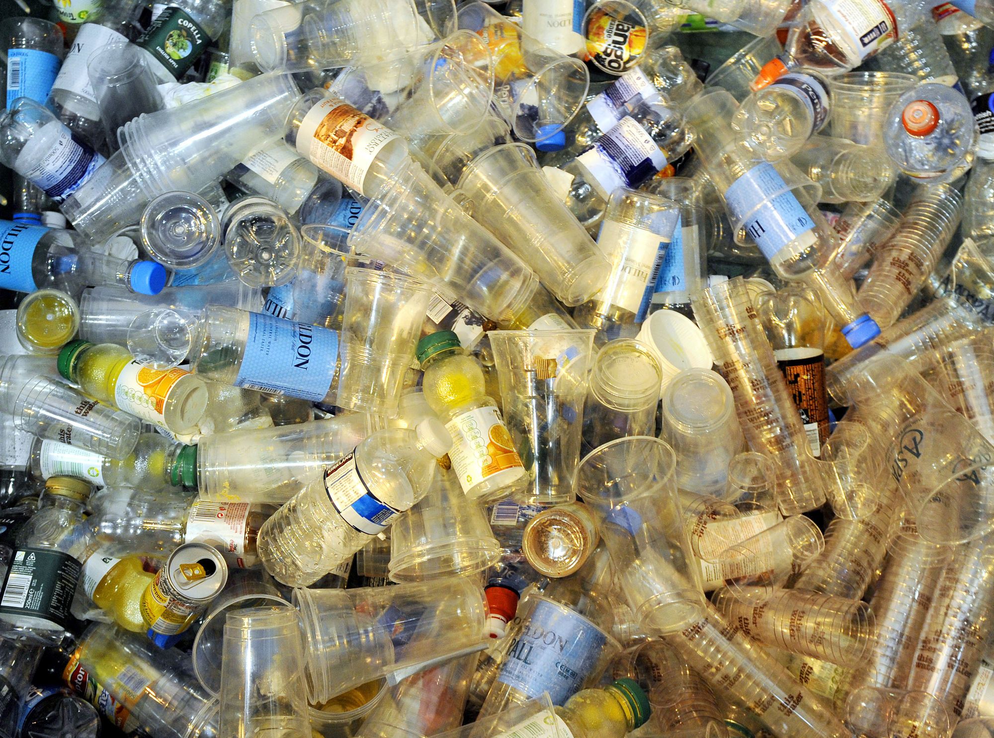 UK households throw away 1.6bn pieces of plastic every week, survey reveals