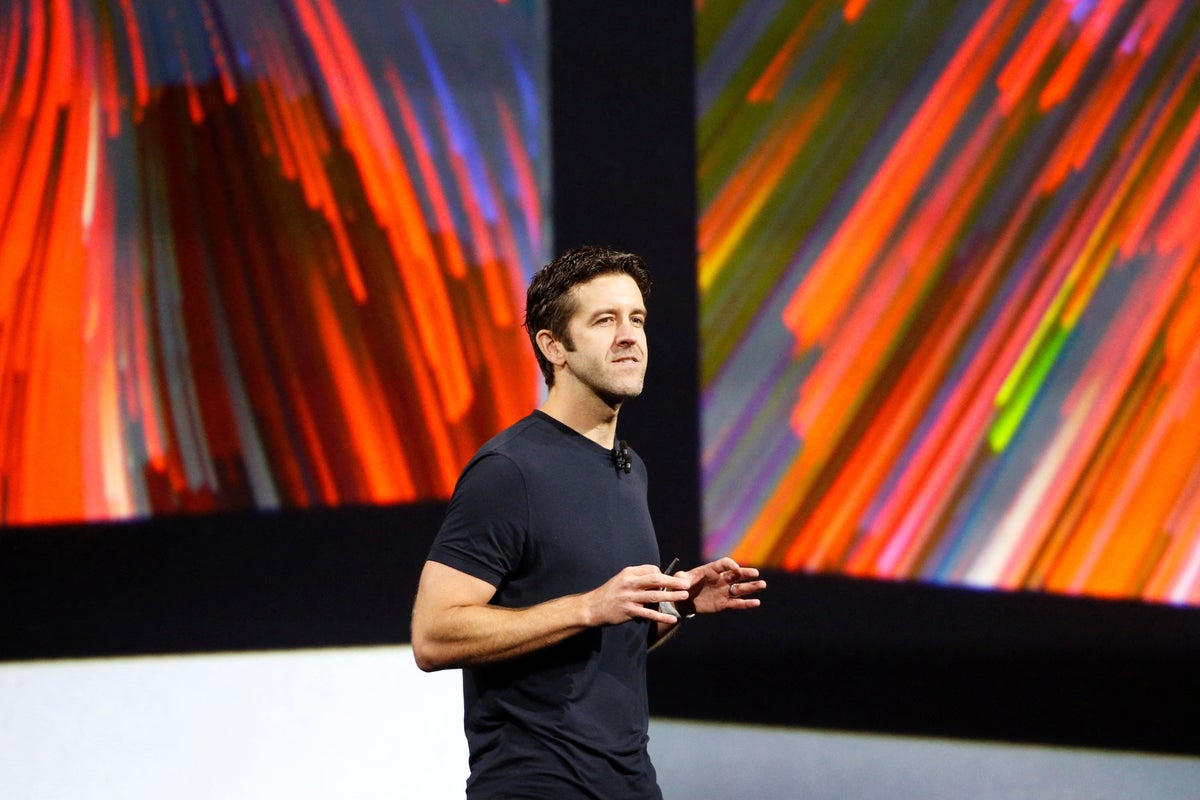 Apple is undergoing its biggest change in 15 years. What will happen?