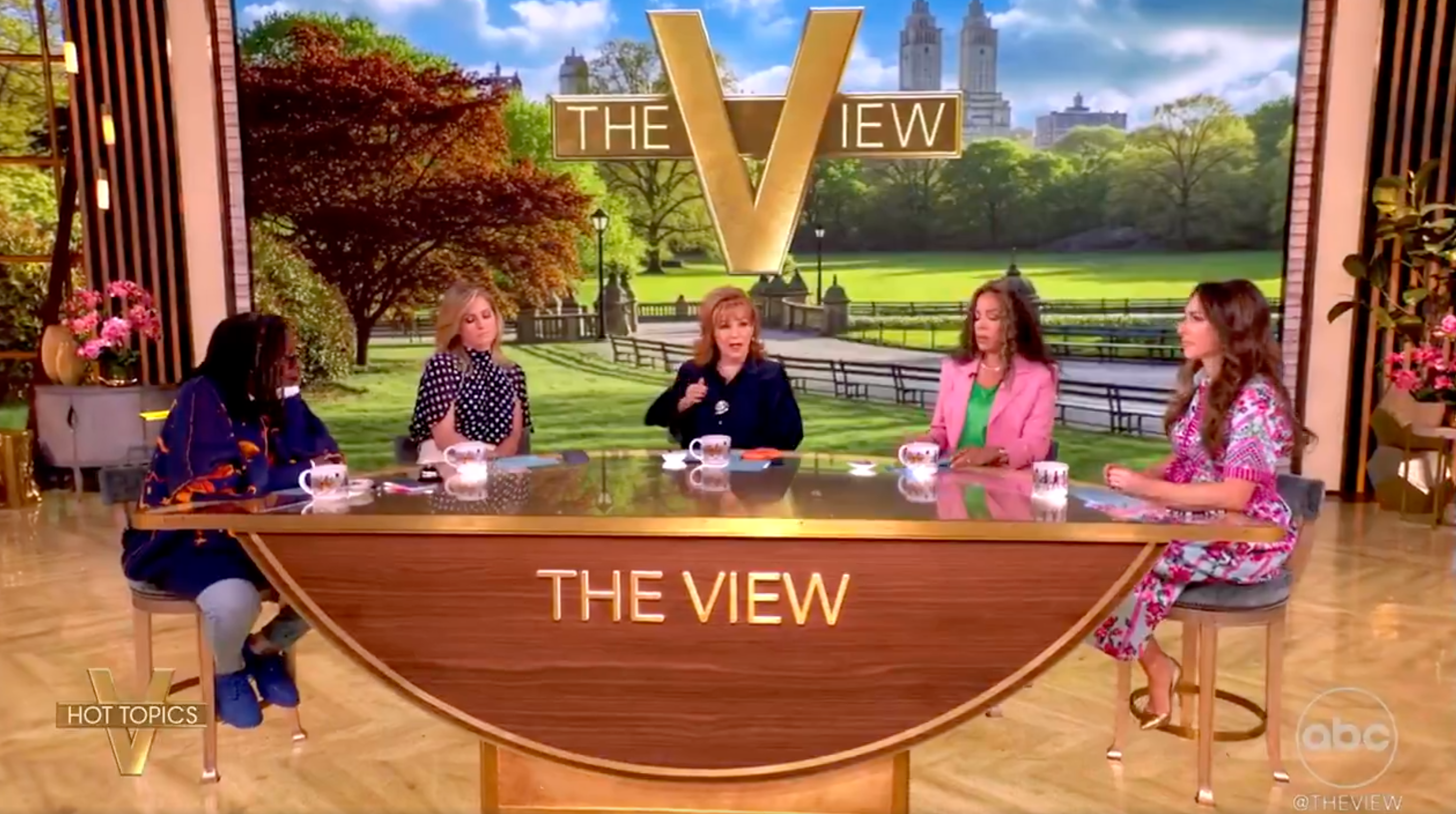 Tucker Carlson skewered by The View co-hosts after apology about Trump support