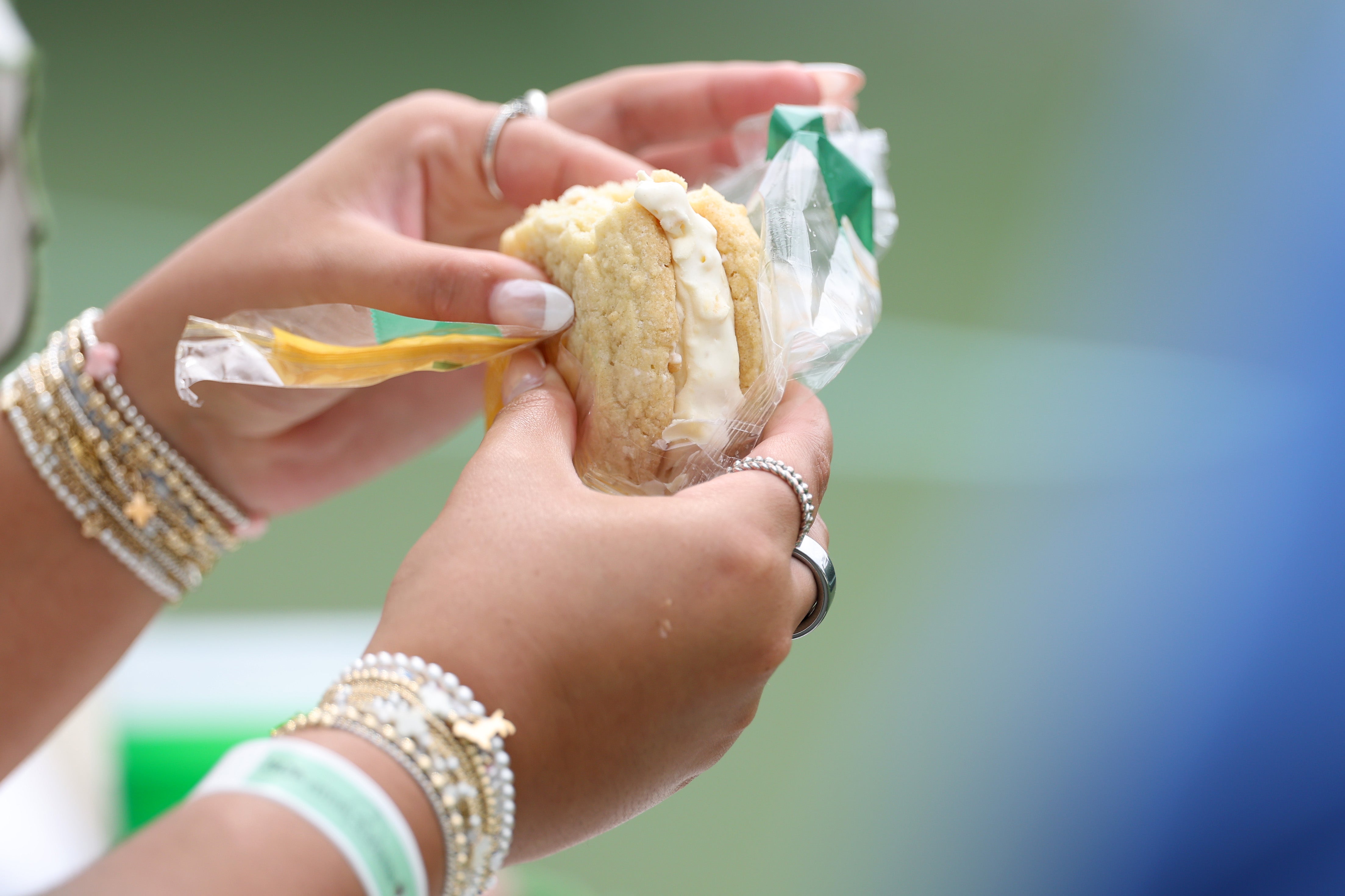 Ultraprocessed foods make up 60 percent of the U.S. diet. But experts say eating a less processed diet can help reduce the risk of knee osteoarthritis