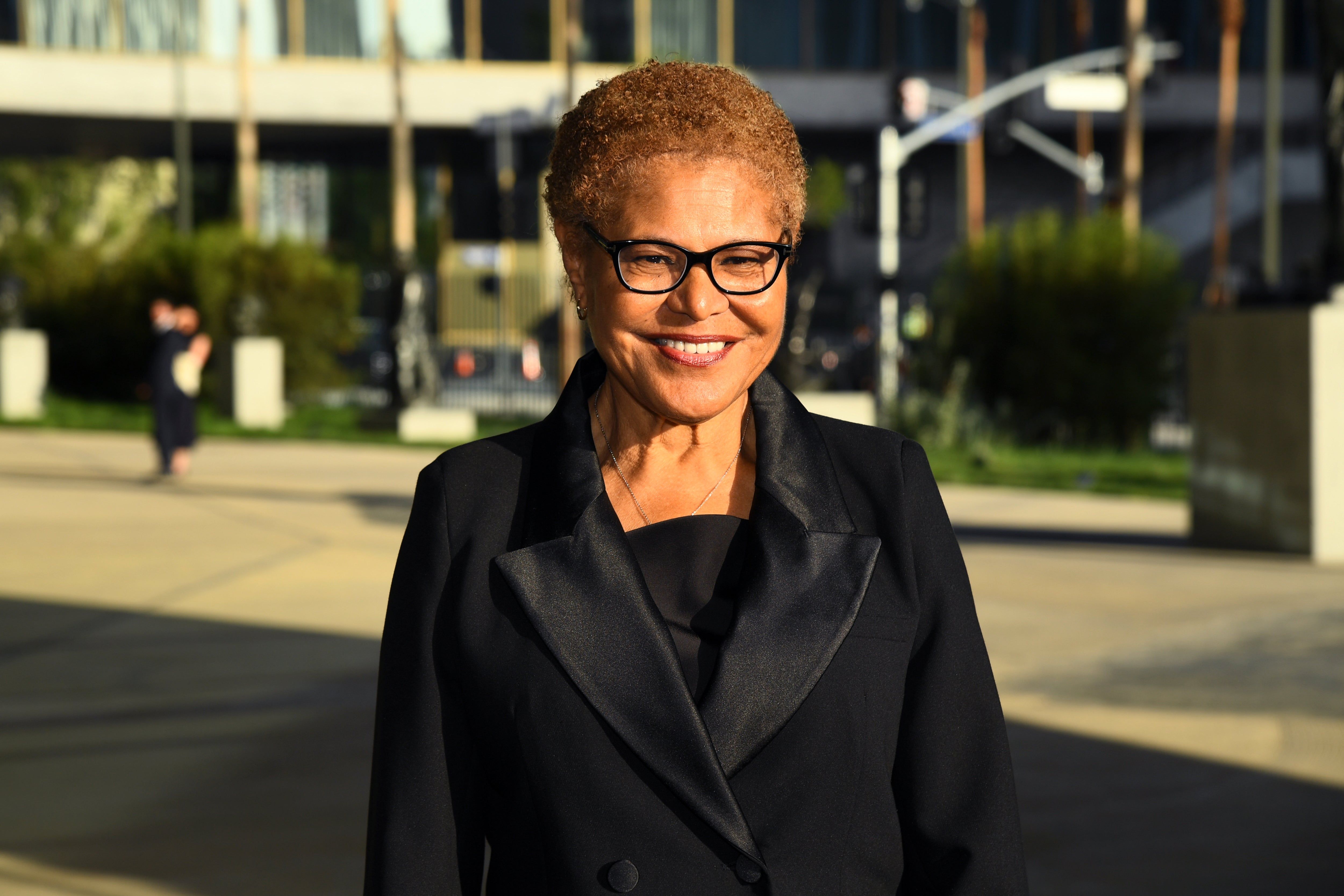LA mayor Karen Bass has offered short-term cuts to film production fees as an election nears
