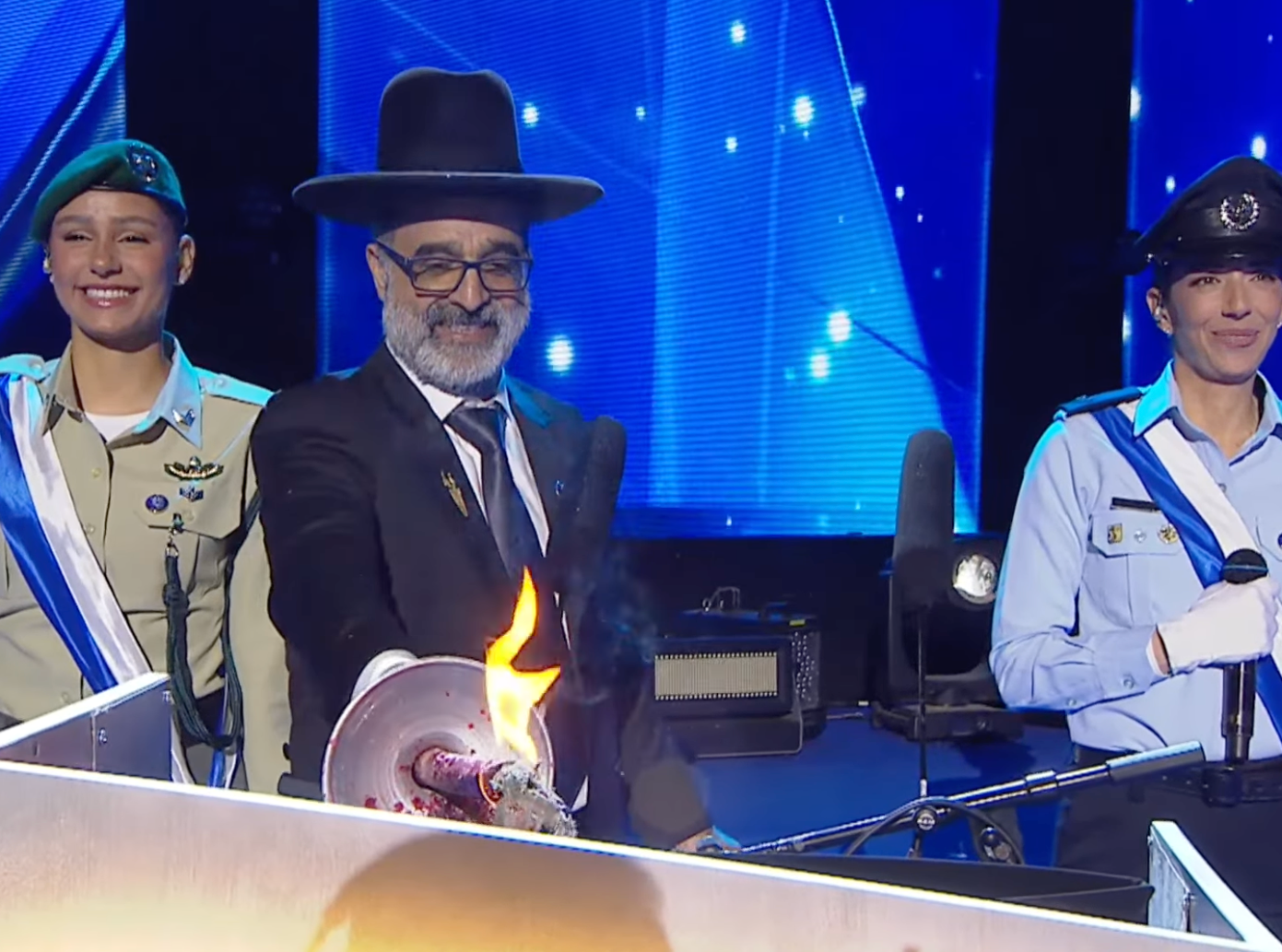 Rabbi who boasted about destroying homes in Gaza lights torch at Israel event